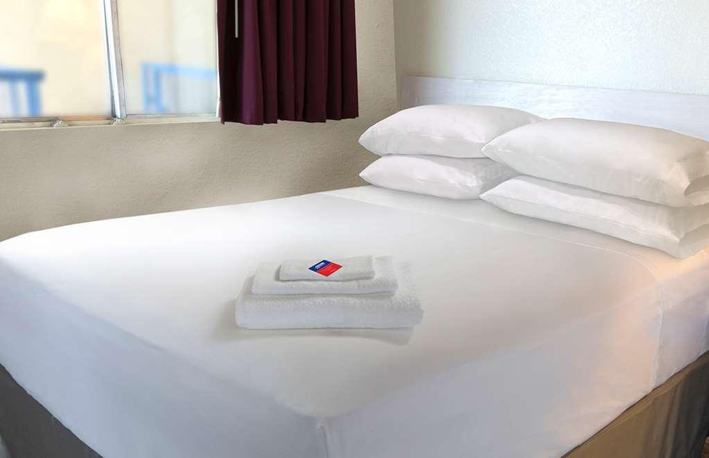 Americas Best Value Inn Avenel Woodbridge 部屋 写真