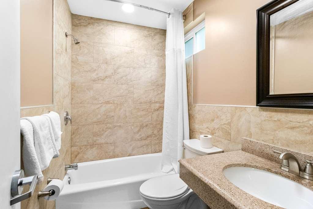 Americas Best Value Inn Avenel Woodbridge 部屋 写真