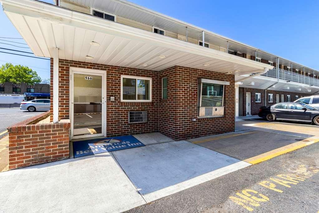 Americas Best Value Inn Avenel Woodbridge エクステリア 写真