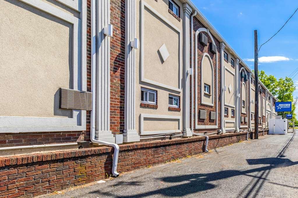 Americas Best Value Inn Avenel Woodbridge エクステリア 写真